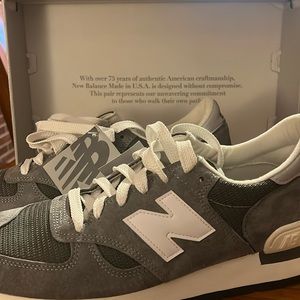 New Balance 990 V1 Made In USA 40th Anniversary Mens/Womens Grey Red